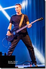 15618149359_a4688ea6e0_z