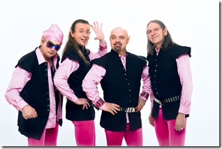 JB_11_P02_Huckleberryking_Media