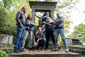 Hunter - Copyright 2023 Gino Van Lancker (1)